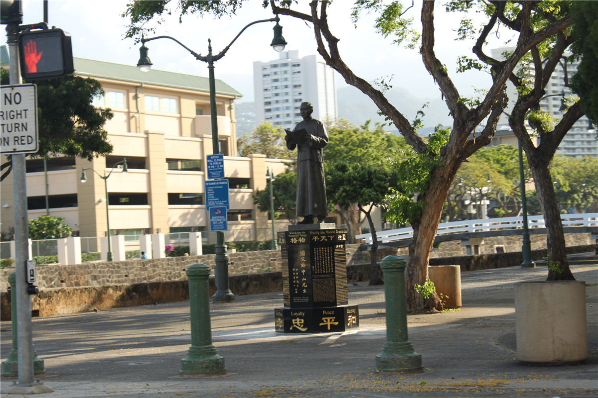 孙中山雕像