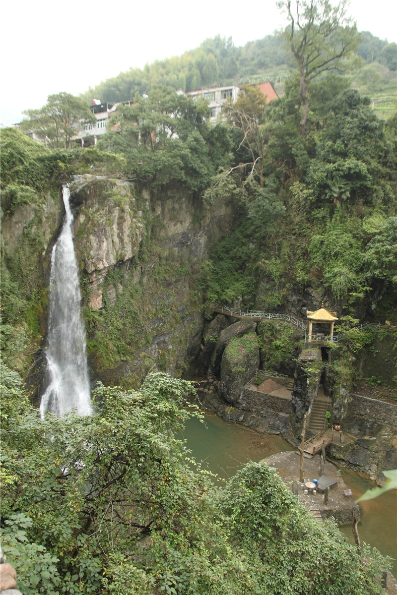 龙门飞瀑