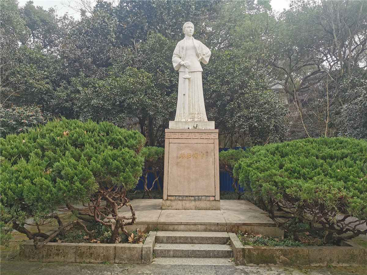 【携程攻略】杭州武松墓景点,武松墓位于杭州西湖西泠桥畔。从白堤走到头，过了秋瑾墓和苏小小墓，…