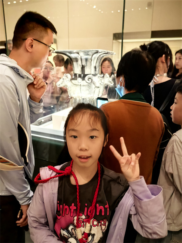 桃子和四羊方尊