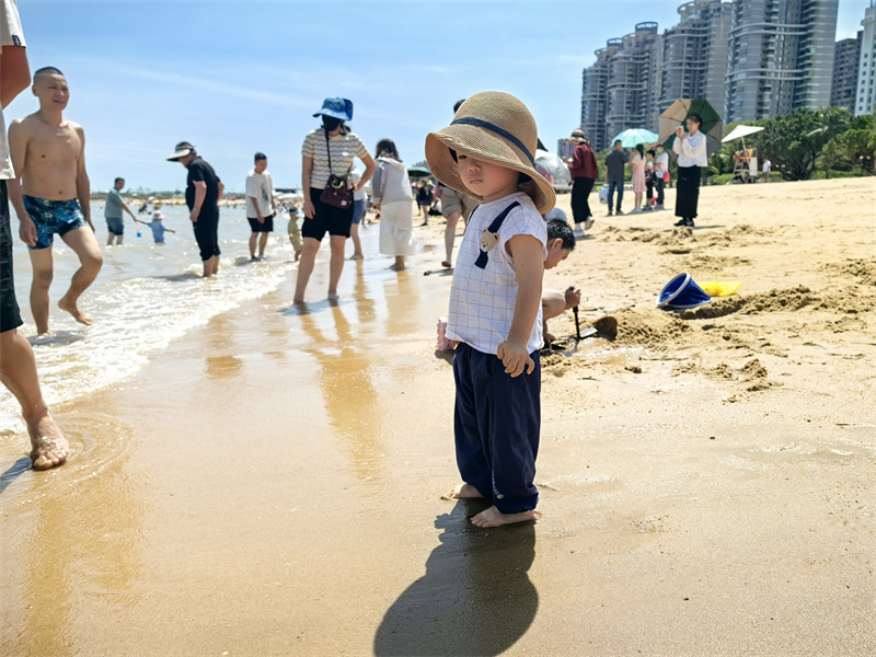 叮当在海边