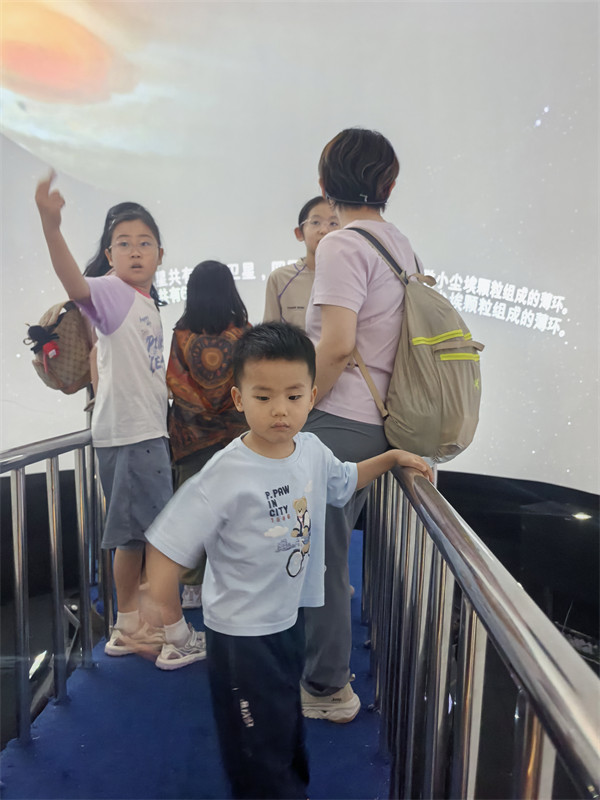 叮当在天文馆
